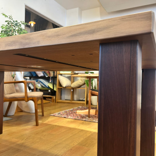 【湘南T-SITE店展示】ブラックウォルナットハギテーブルW1600