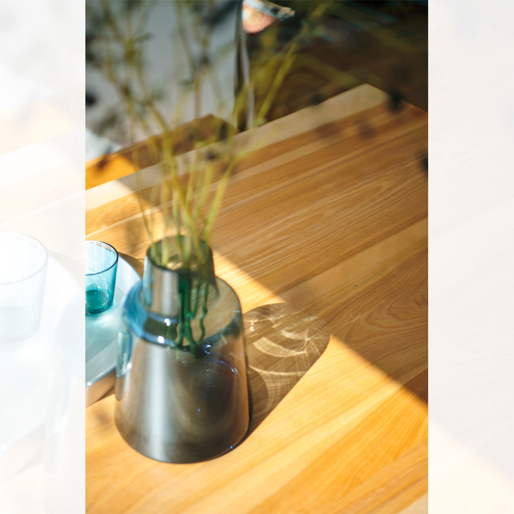 4本脚 北海道産マカバ材無垢テーブル – 葉山ガーデンオンラインショップ